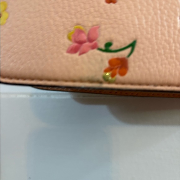 Coach Pink Floral Crossbody Bag

❤️❤️PRICE DROP FOR THE NEXT 2 hours❤️❤️ - Picture 4 of 16